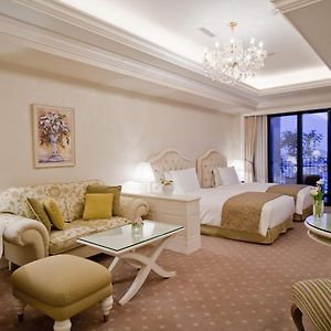 Luxury Twin Room